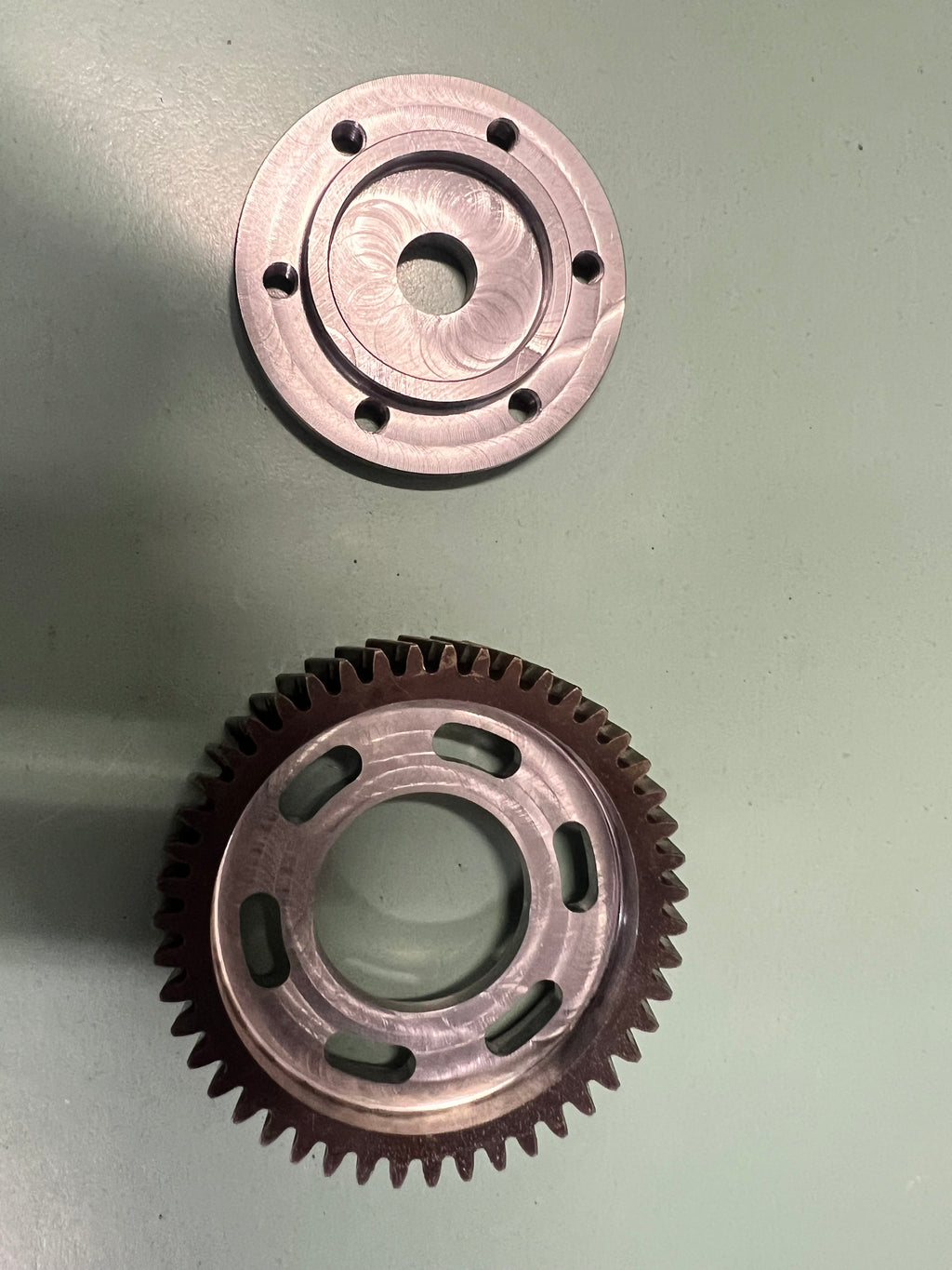 Lavorazione CNC ingranaggio distribuzione per fasatura aspirazione Abarth T-jet
