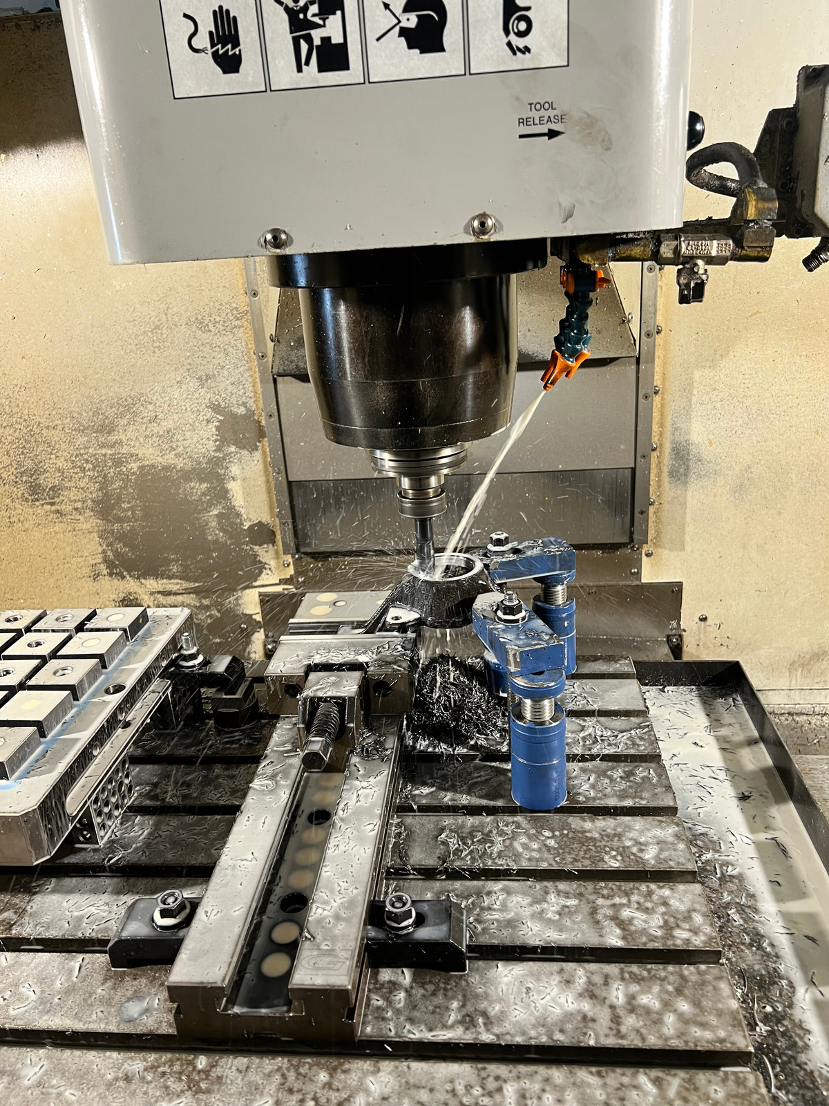 Lavorazione CNC mozzi Fiat Uno per mozzetti 500 Abarth e cuscinetto maggiorato