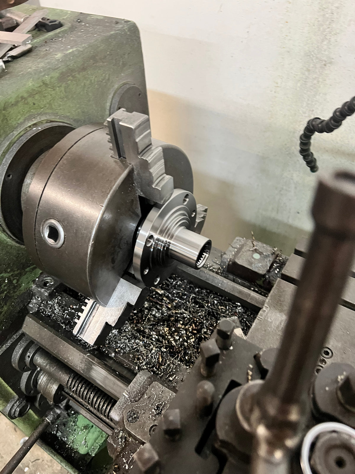 Lavorazione CNC mozzi Fiat Uno per mozzetti 500 Abarth e cuscinetto maggiorato